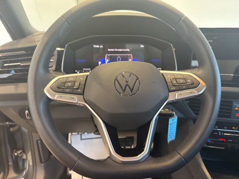 Used 2025 Volkswagen Jetta Sport image 23