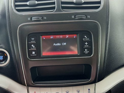 Used 2019 Dodge Journey SE image 13