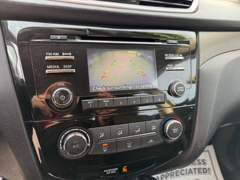 Used 2016 Nissan Rogue S image 21