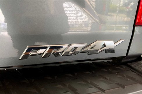 Used 2017 Nissan Titan PRO-4X image 7