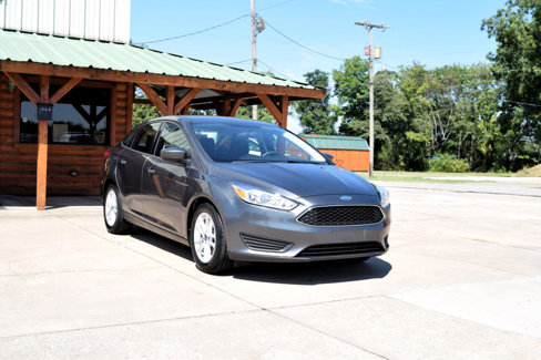 Used 2018 Ford Focus SE image 4