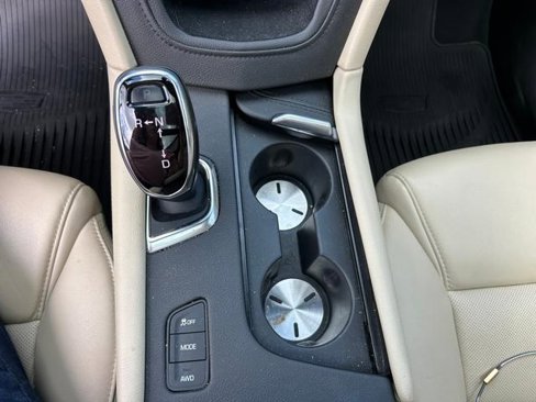 Used 2018 Cadillac XT5 Luxury w/ Driver Awareness Package image 17