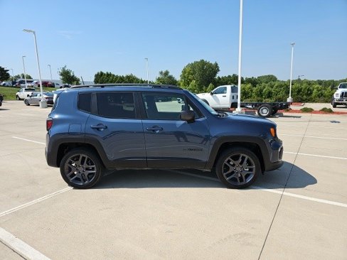 Used 2021 Jeep Renegade Latitude image 7