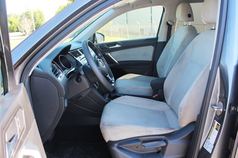 Used 2018 Volkswagen Tiguan S image 27