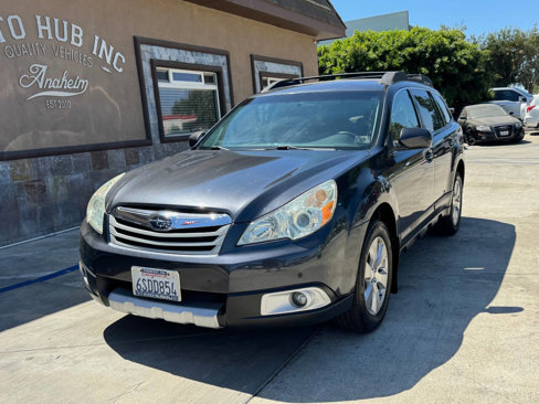 Used 2011 Subaru Outback 3.6R Limited image 2