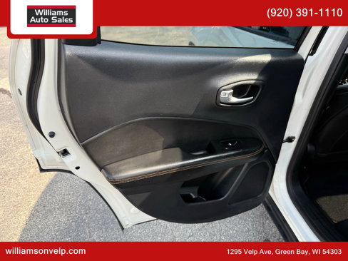 Used 2020 Jeep Compass Limited image 11