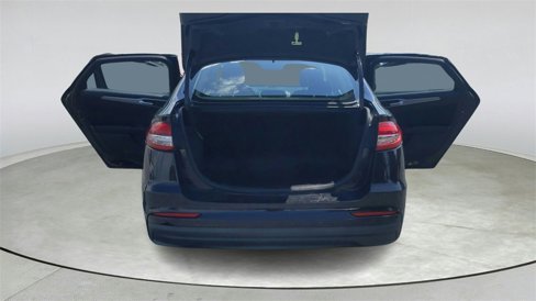 Used 2019 Ford Fusion SE image 12
