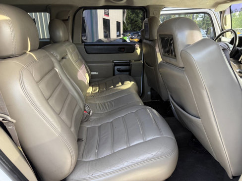Used 2003 HUMMER H2 w/ Preferred Equipment Group image 15
