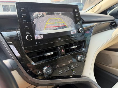 Certified 2022 Toyota Camry XLE w/ Navigation Package image 31