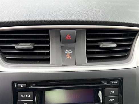 Used 2017 Nissan Sentra S image 3