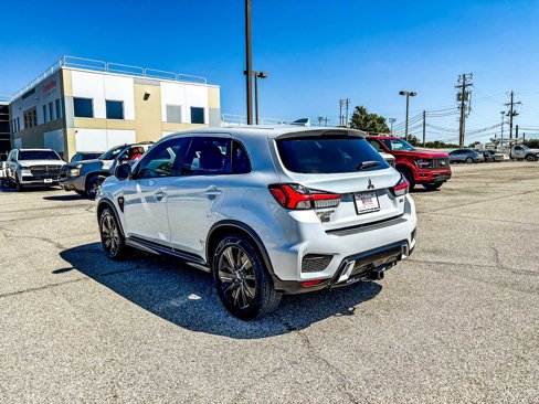 Used 2022 Mitsubishi Outlander Sport Black Edition image 5