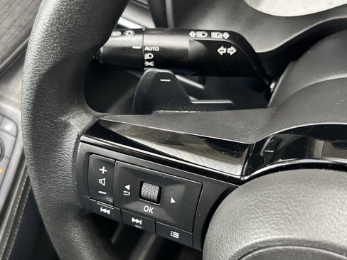 Used 2023 Nissan Rogue SV image 26
