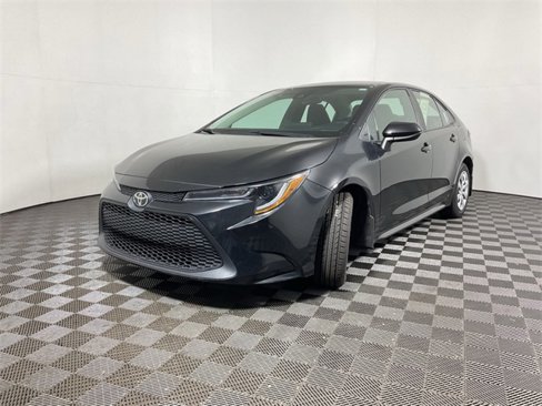 Used 2022 Toyota Corolla LE image 7