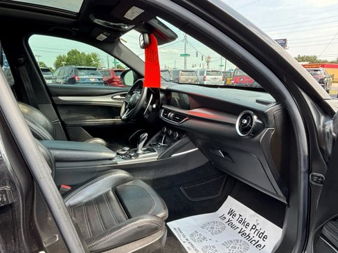 Used 2018 Alfa Romeo Stelvio Ti Sport image 8