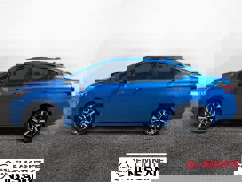 Certified 2022 Nissan Versa SV image 2