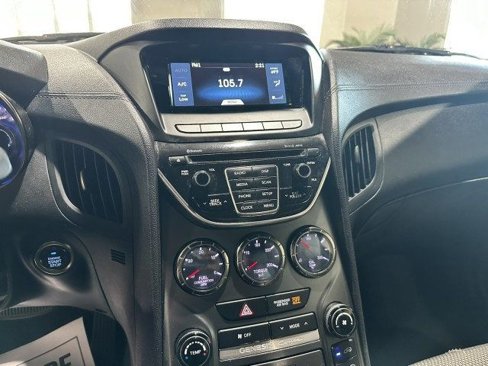 Used 2016 Hyundai Genesis 3.8 image 15