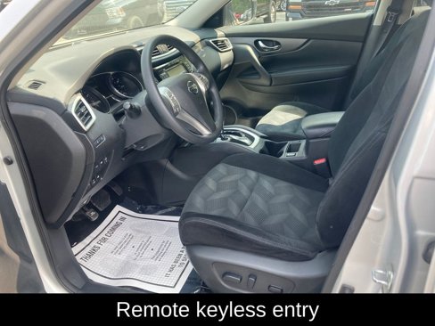 Used 2016 Nissan Rogue SV w/ SV Premium Package image 12