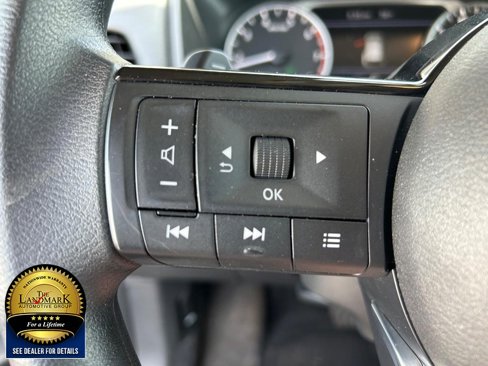 Used 2023 Nissan Rogue SV image 10