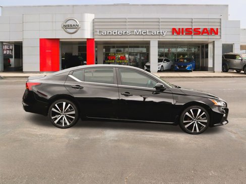 Used 2020 Nissan Altima 2.5 SR image 2