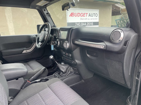 Used 2011 Jeep Wrangler Rubicon w/ Dual Top Group image 25