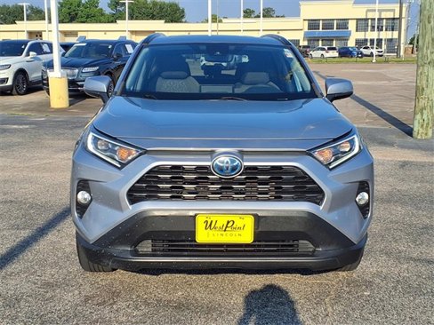 Used 2021 Toyota RAV4 XLE image 24