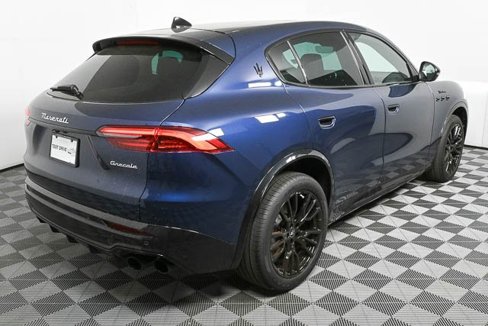 New 2025 Maserati Grecale Modena image 31