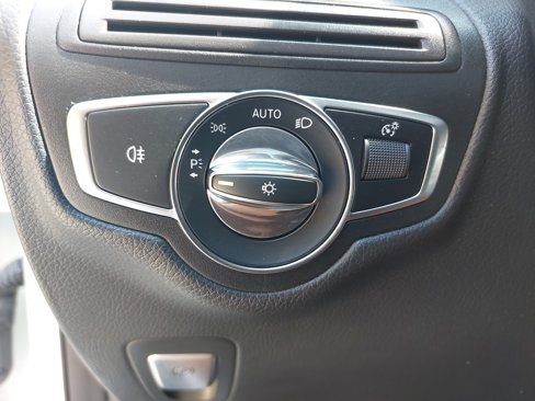 Used 2020 Mercedes-Benz GLC 300 image 25