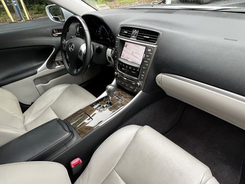 Used 2011 Lexus IS 250 image 47