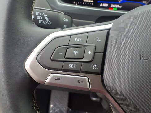 Certified 2022 Volkswagen Tiguan SE image 20