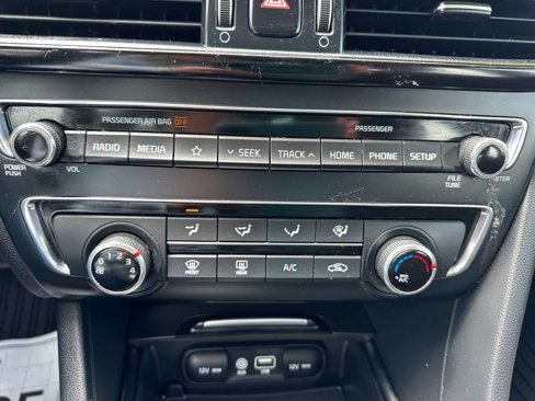 Used 2020 Kia Optima LX image 16