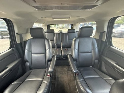 Used 2012 Chevrolet Suburban LTZ image 23