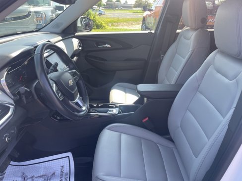 Used 2021 Chevrolet TrailBlazer LT w/ Premium Seating Package image 17