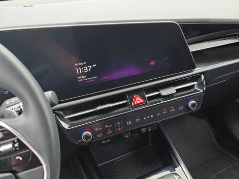Used 2023 Kia Niro EX image 22