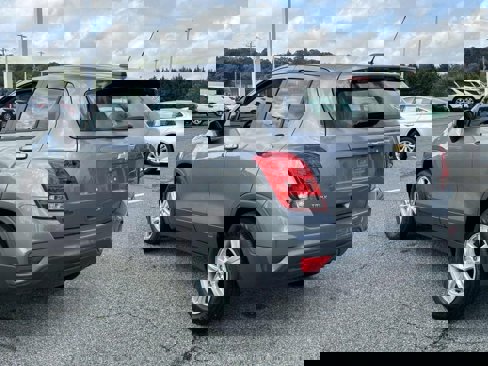 Used 2020 Chevrolet Trax LS image 3