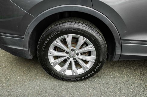 Used 2020 Volkswagen Tiguan S image 5