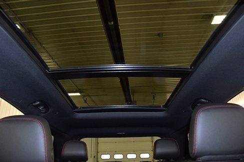 Used 2024 Chevrolet Equinox RS w/ RS Leather Package image 27