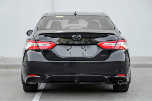 Used 2020 Toyota Camry SE image 6