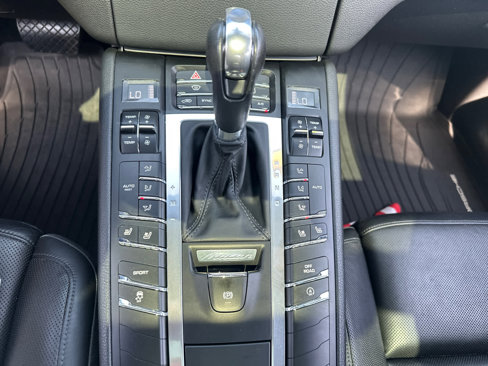 Used 2015 Porsche Macan S image 25