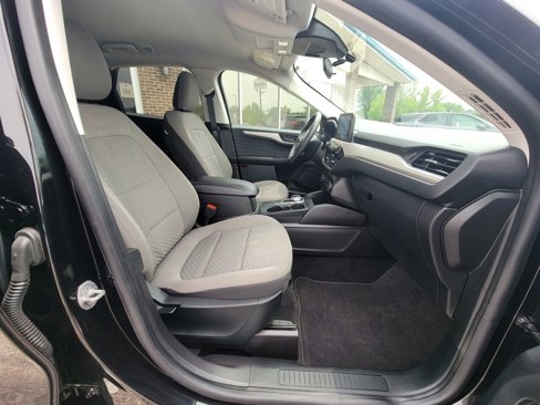 Used 2022 Ford Escape SE image 39