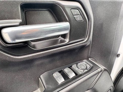 Used 2019 Chevrolet Silverado 1500 Custom w/ Trailering Package image 17
