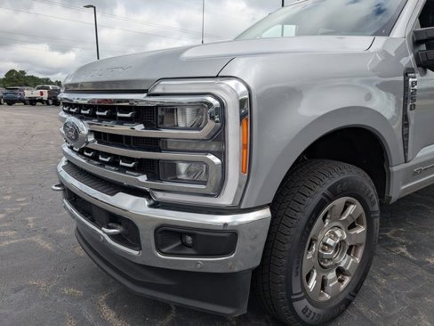 Certified 2023 Ford F250 Lariat w/ Lariat Ultimate Package image 5