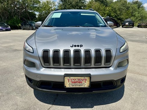Used 2018 Jeep Cherokee Latitude w/ Altitude Package image 8