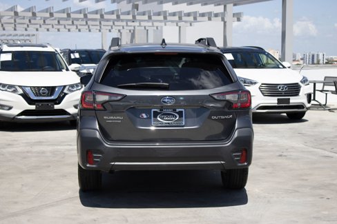 Used 2021 Subaru Outback Premium image 7