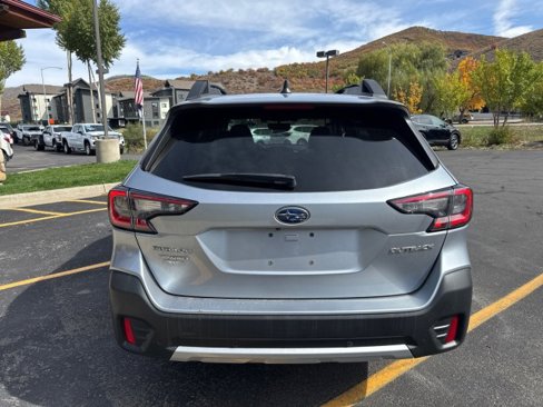 Used 2022 Subaru Outback Limited image 7