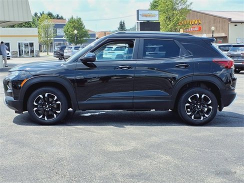 Used 2021 Chevrolet TrailBlazer LT w/ Driver Confidence Package image 4