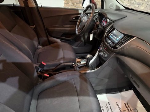 Used 2017 Chevrolet Trax LT image 29