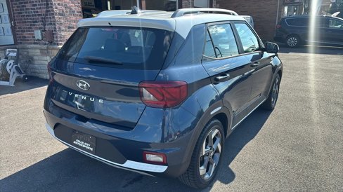 Used 2020 Hyundai Venue image 10