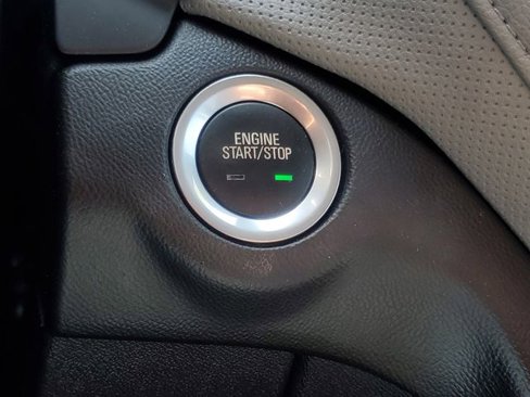 Used 2018 Chevrolet Equinox Premier image 21