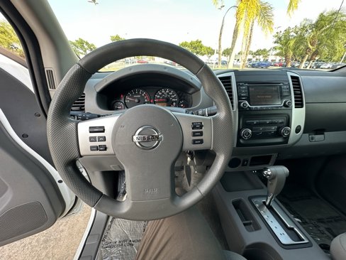 Used 2017 Nissan Frontier S image 11