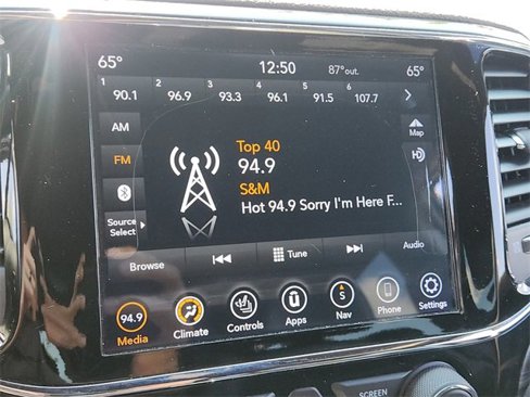 Used 2020 Jeep Grand Cherokee Altitude image 20